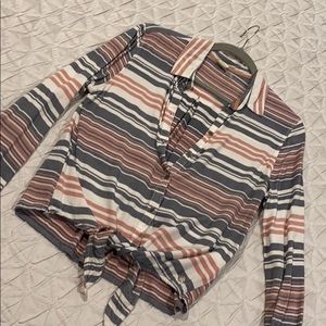 🎃 FINAL PRICE! Roxy Striped Button Down front Tie